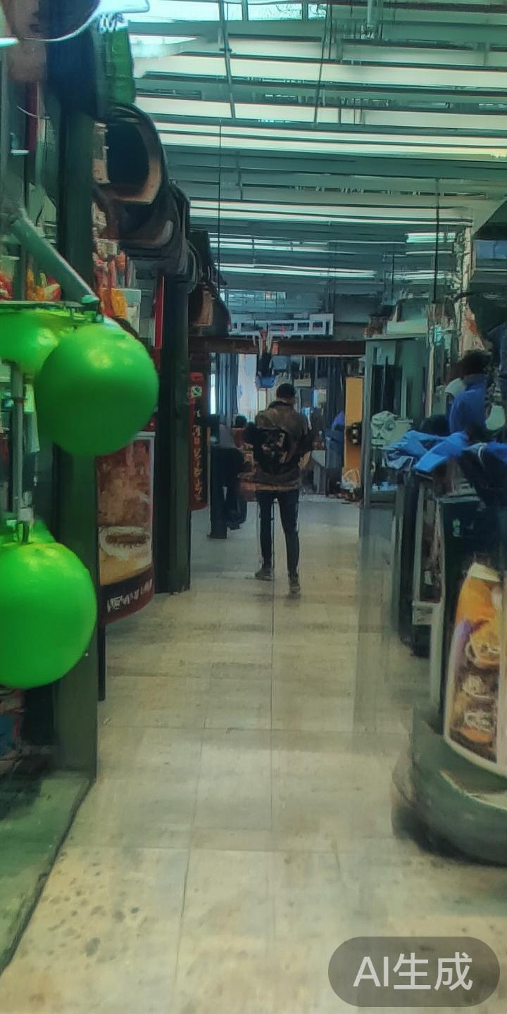 雷火电竞俱乐部的详细位置介绍与便捷交通指南完整攻略 雷火电竞俱乐部位于城市核心繁华地段,具体地址为市中